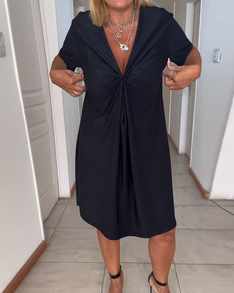 Évélie – Robe Élégante à Longueur Genou – Fronces Torsadées avec Col en V